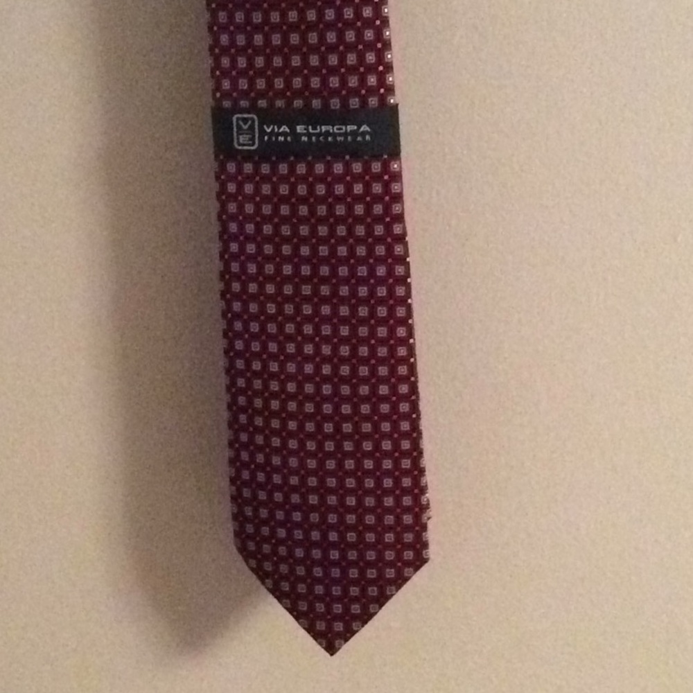 Neck tie - Picture 2 of 3